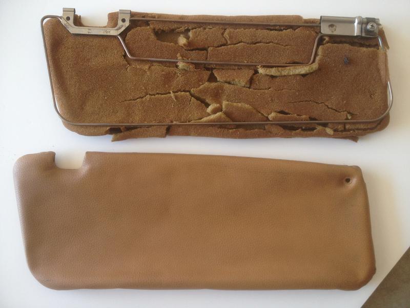 Toyota h&atilde;ng xe duy nhất sử dụng b&igrave;a carton l&agrave;m tấm chắn nắng cho &ocirc; t&ocirc;