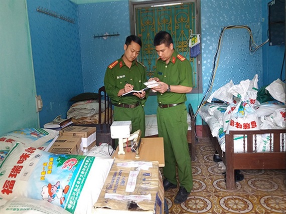 Nam Định: Bắt giữ hơn 2 tấn m&igrave; ch&iacute;nh giả nguồn gốc Trung Quốc, gia c&ocirc;ng th&agrave;nh 'h&agrave;ng xịn'