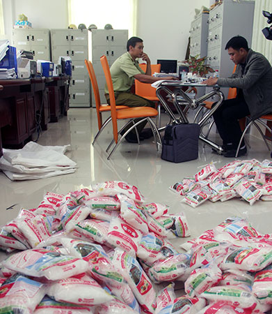 Hậu Giang: Ph&aacute;t hiện cơ sở sản xuất b&aacute;nh m&igrave; sử dụng chất phụ gia kh&ocirc;ng r&otilde; nguồn gốc xuất xứ