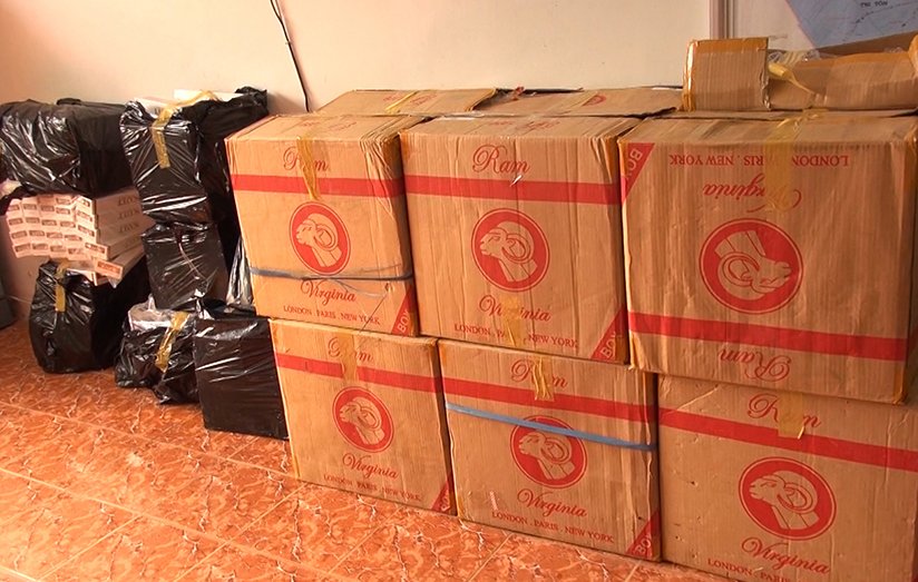 An Giang: Bắt giữ li&ecirc;n tiếp 2 vụ vận chuyển thuốc l&aacute; ngoại nhập lậu bằng xe &ocirc; t&ocirc;