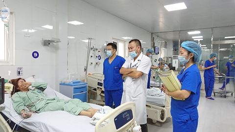 H&agrave; Nội: C&ocirc; g&aacute;i bị sốc phản vệ sau khi ti&ecirc;m thuốc trắng da l&agrave;m đẹp tại thẩm mỹ viện