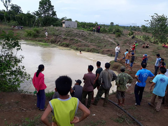 Gia Lai: Rủ nhau ra hồ bắt c&aacute; trong giờ ra chơi, 2 học sinh tử vong do đuối nước