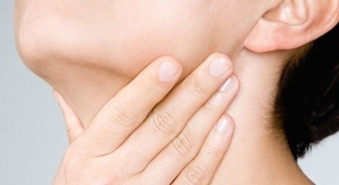 Sơ cứu khi bị h&oacute;c xương c&aacute; đ&uacute;n c&aacute;ch