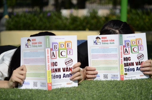 C&ocirc;ng ty Cổ phần s&aacute;ch MCBooks vừa ph&aacute;t h&agrave;nh cuốn s&aacute;ch: Học đ&aacute;nh vần tiếng Anh của t&aacute;c giả Nguyễn Ngọc Nam