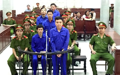 C&aacute;c bị c&aacute;o vụ quan chức đường sắt nhận hối lộ quanh co chối tội