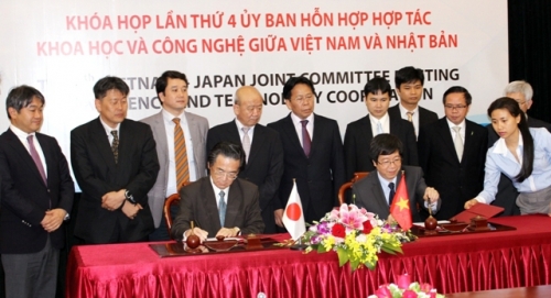 Ph&aacute;t triển quan hệ hợp t&aacute;c khoa học v&agrave; c&ocirc;ng nghệ Việt Nam - Nhật Bản