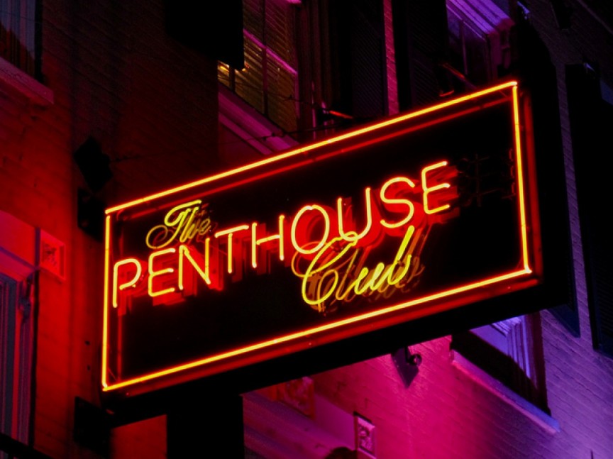 Hộp đ&ecirc;m d&agrave;nh cho qu&yacute; &ocirc;ng nổi tiếng nhất thế giới l&agrave; Penthouse ở New Orleans