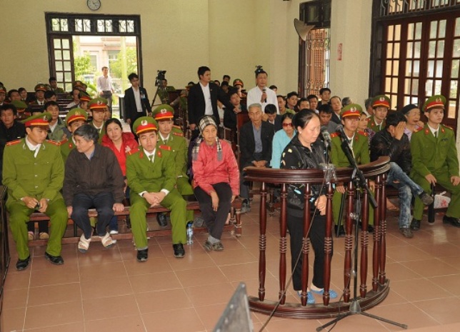 chống người thi h&agrave;nh c&ocirc;ng vụ 