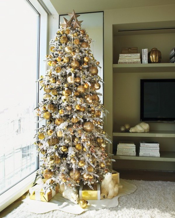 C&aacute;ch trang tr&iacute; c&acirc;y th&ocirc;ng Noel t&ocirc;ng v&agrave;ng hoặc bạc bắt nguồn từ một c&acirc;u chuyện cổ