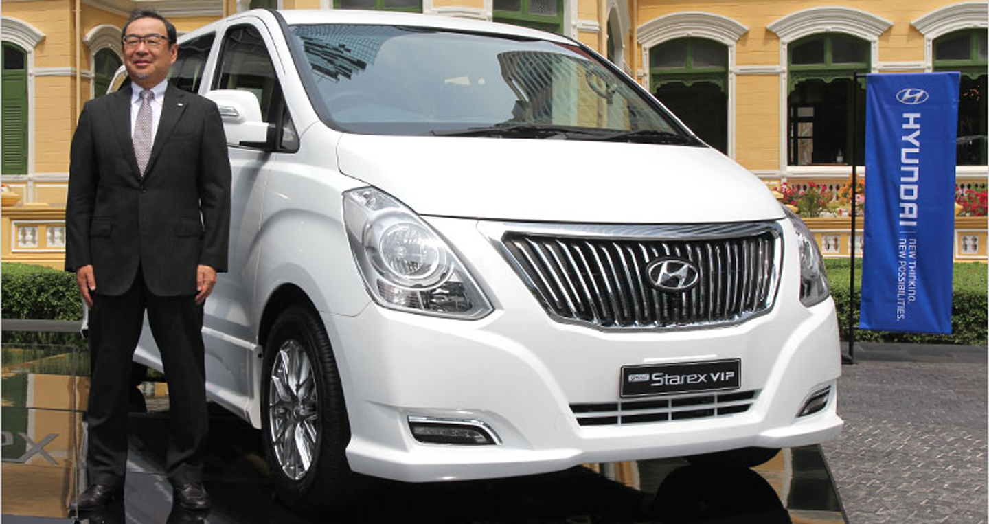 Hyundai Starex 2016 được b&aacute;n ra với gi&aacute; từ 36.455 USD