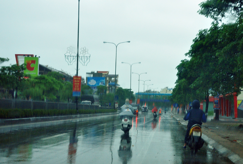 B&atilde;o số 1 đổ bộ Quảng Ninh