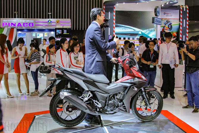 Honda Winner 150 ra mắt tại triển l&atilde;m m&ocirc; to xe m&aacute;y VN 2016. Ảnh: B&aacute;o Thanh ni&ecirc;n