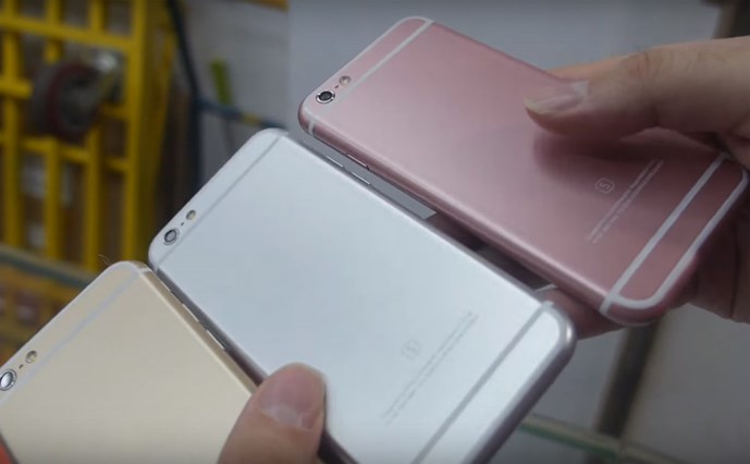iPhone 6S giả của Trung Quốc với gi&aacute; khoảng 800.000 đồng c&oacute; bề ngo&agrave;i giống hệt iPhone 6S ch&iacute;nh h&atilde;ng