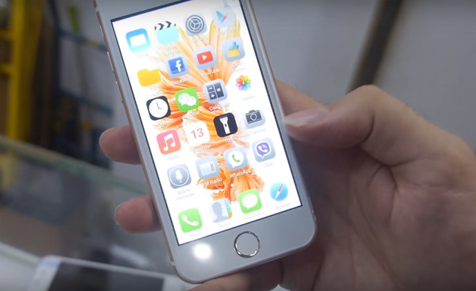 D&ugrave; chạy Android, nhưng giao diện của iPhone giả Trung Quốc đ&atilde; được t&ugrave;y biến lại c&aacute;c icon giống như iOS 9