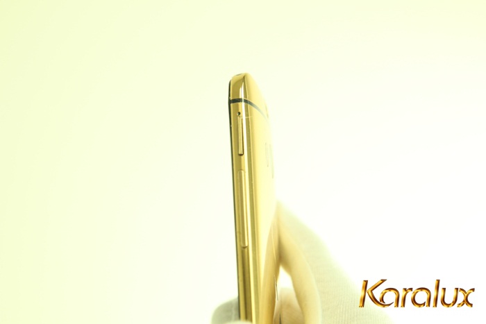 Chi phí để độ vàng 24k cho siêu phảm điện thoại di động này ở mức từ 6 - 10 triệu đồng/sản phẩm
