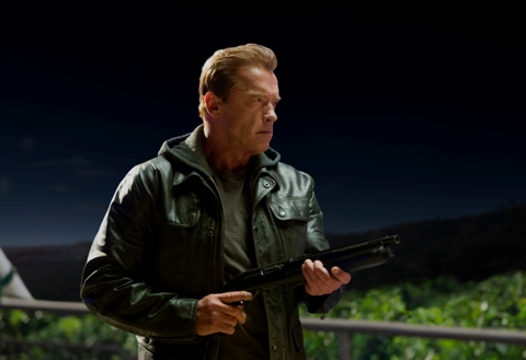 Arnold nay đ&atilde; 68 tuổi v&agrave; đ&atilde; gắn b&oacute; với loạt phim từ năm 1984
