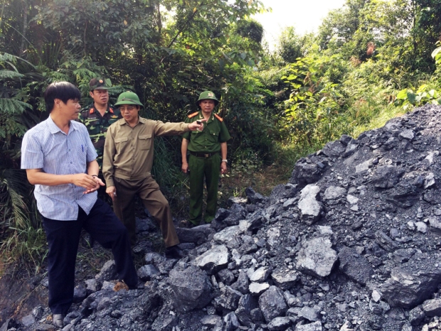 khai th&aacute;c than tr&aacute;i ph&eacute;p tại huyện Ho&agrave;nh Bồ