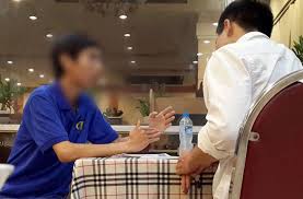 Cảnh s&aacute;t c&ocirc;ng nghệ cao đột nhập v&agrave; bắt h&agrave;ng loạt gi&aacute;m đốc, nh&acirc;n vi&ecirc;n c&ocirc;ng ty Khải Th&aacute;i