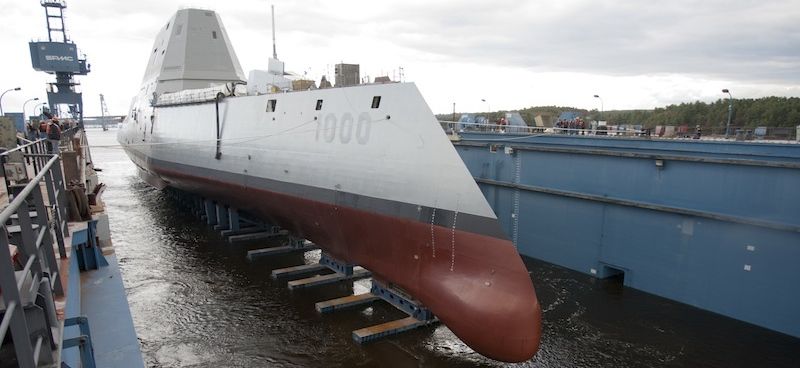 T&agrave;u khu trục USS Zumwalt l&agrave; một dạng vũ kh&iacute; qu&acirc;n sự nguy hiểm với khả năng t&agrave;ng h&igrave;nh tuyệt đối