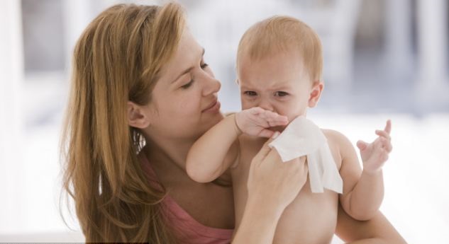 Sản phẩm khăn giấy ướt Huggies được b&agrave;y b&aacute;n rộng r&atilde;i v&agrave; được nhiều bậc phụ huynh tin d&ugrave;ng