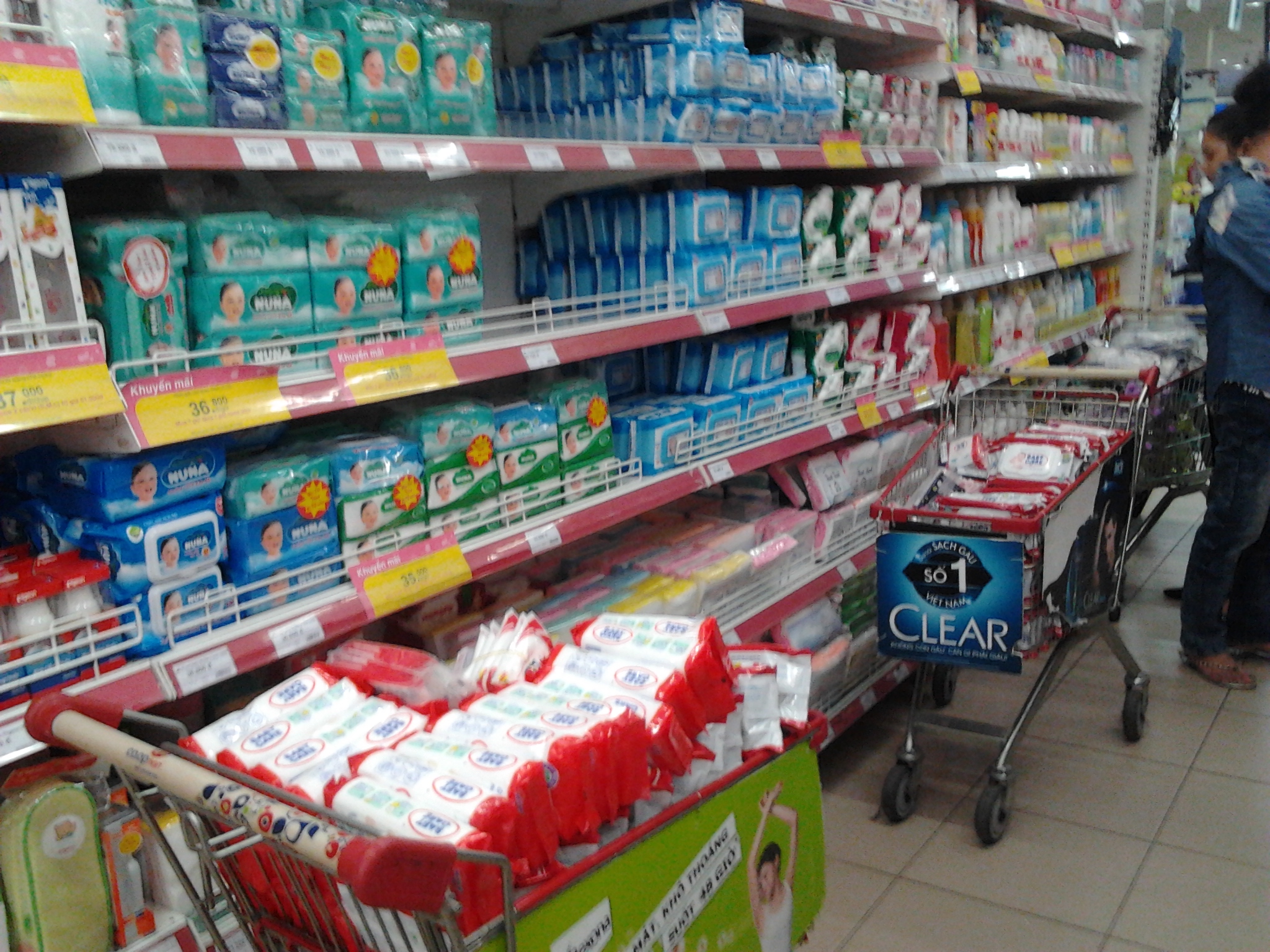 Sản phẩm khăn ướt của C&ocirc;ng ty Việt &Uacute;c bị to&agrave;n hệ thống si&ecirc;u thị Saigon Co-op mart r&uacute;t khỏi quầy, tạm ngưng b&aacute;n v&igrave; th&ocirc;ng tin nh&atilde;n m&aacute;c, chất lượng kh&ocirc;ng đảm bảo