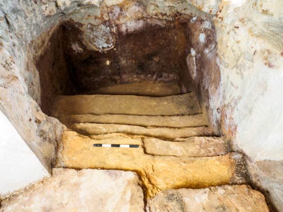 Phòng tắm được đèo bằng đá cổ thời Second Temple Phòng tắm được đèo bằng đá cổ thời Second Temple
