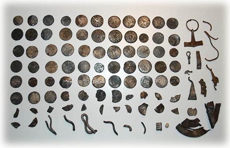 Kho b&aacute;u cổ của người Viking được ph&aacute;t hiện tr&ecirc;n đảo Omo, Đan Mạch
