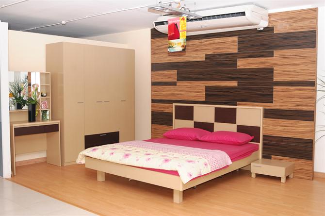 Sử dụng nội thất c&oacute; k&iacute;ch thước nhỏ gi&uacute;p tăng kh&ocirc;ng gian ph&ograve;ng ngủ