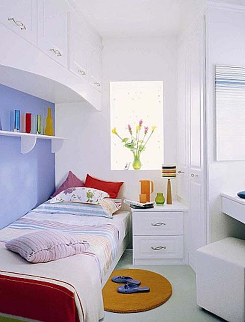 N&ecirc;n sử dụng gam m&agrave;u s&aacute;ng cho ph&ograve;ng ngủ c&oacute; kh&ocirc;ng gian hẹp