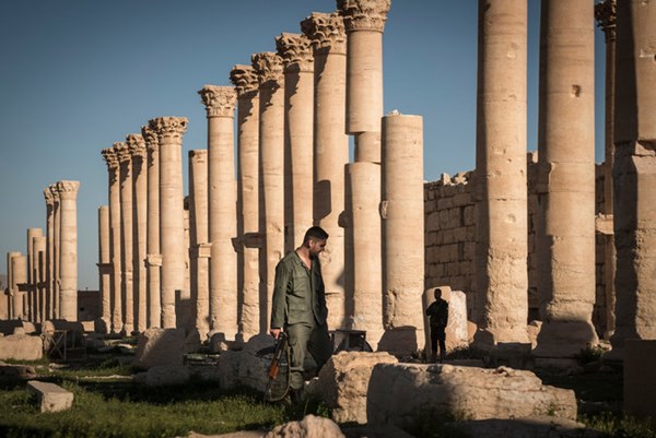 Thành cổ Palmyra 2.000 năm tuổi của Syria có nguy cơ bị khủng bố IS hủy hoại Thành cổ Palmyra 2.000 năm tuổi của Syria có nguy cơ bị khủng bố IS hủy hoại