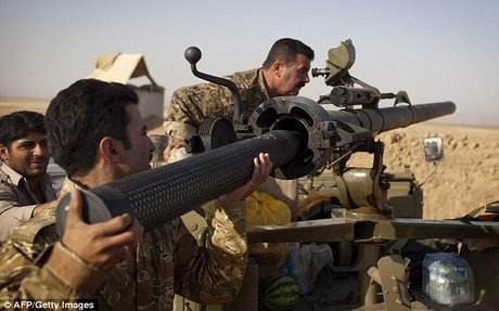 C&aacute;c chiến binh Peshmerga tr&ecirc;n mặt trận chống khủng bố IS