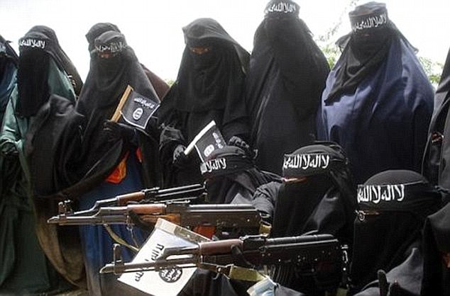 Nh&oacute;m cảnh s&aacute;t t&ocirc;n gi&aacute;o của nh&oacute;m khủng bố IS thực thi luật Sharia h&agrave; khắc trong Nh&agrave; nước Hồi gi&aacute;o