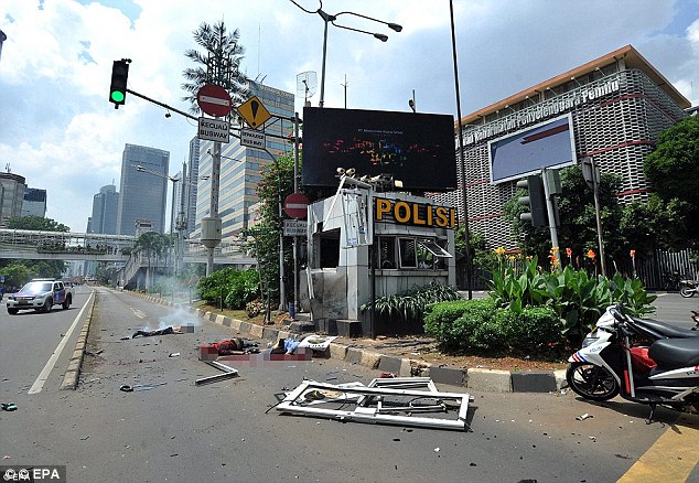 T&ocirc;̉ chức khủng b&ocirc;́ IS nh&acirc;̣n trách nhi&ecirc;̣m vụ đánh bom kinh hoàng tại thủ đ&ocirc; Jakarta - Indonesia 