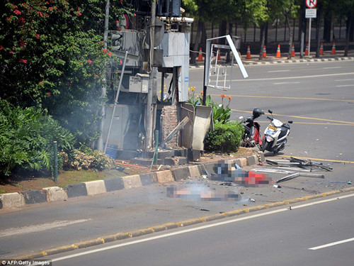 Cảnh s&aacute;t Indonesia cho biết, kẻ chủ mưu vụ nổ bom li&ecirc;n ho&agrave;n ở Jakarta c&oacute; quan hệ mật thiết với khủng bố IS