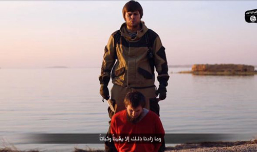 Phiến qu&acirc;n IS Anatoly Zemlyanka h&agrave;nh quyết đồng hương bị c&aacute;o buộc l&agrave; gi&aacute;n điệp ở Syria