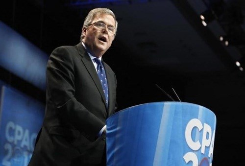 &Ocirc;ng Jeb Bush chỉ tr&iacute;ch b&agrave; Hillary Clinton, cho rằng b&agrave; c&oacute; tr&aacute;ch nhiệm trong sự lớn mạnh của tổ chức khủng bố IS