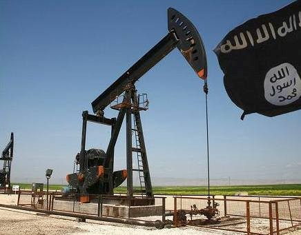 Một mỏ dầu ở Syria do t&ocirc;̉ chức khủng b&ocirc;́ IS kiểm so&aacute;t