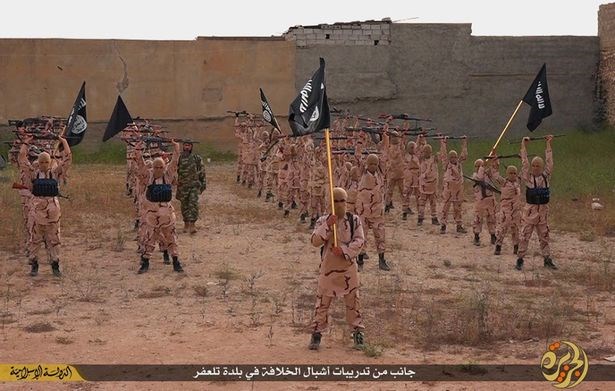 Trại huấn luyện qu&acirc;n sự của tổ chức khủng bố IS tại Iraq