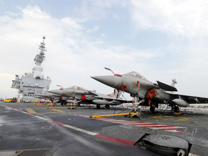 C&aacute;c chiến đấu cơ Rafale hiện tham gia chiến dịch chống khủng b&ocirc;́ IS tại Syria
