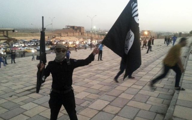 Cả Nga v&agrave; Mỹ c&ugrave;ng chung mục ti&ecirc;u tấn c&ocirc;ng lực lượng IS ở Iraq