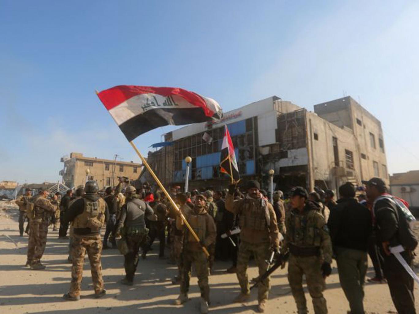 Qu&acirc;n đội Iraq ăn mừng chiến thắng
