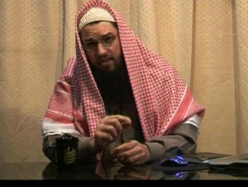 Th&agrave;nh vi&ecirc;n cấp cao Adam Gadahn của al-Qaeda cảnh c&aacute;o tổ chức khủng bố IS