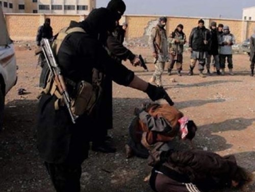 Nhóm khủng b&ocirc;́ IS đi&ecirc;n cuồng h&agrave;nh quyết nhiều t&ugrave; nh&acirc;n Iraq