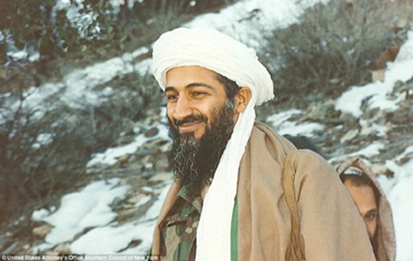 Tại Tora Bora, trùm khủng bố Bin Laden được bảo vệ bởi các vệ sĩ, những kẻ trung thành và một số thành viên Đăng ký và nhận 60K 24 bao lì xì miễn phí mỗi ngày.