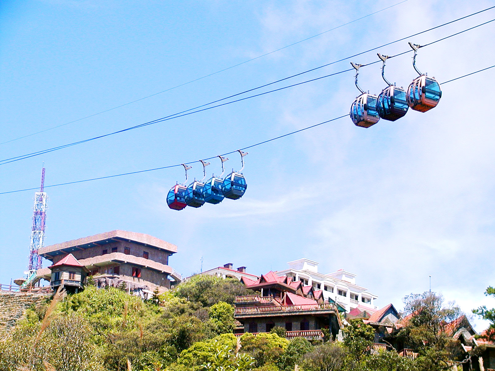 B&agrave; N&agrave; Hills khuyến m&atilde;i lớn dịp 8-3