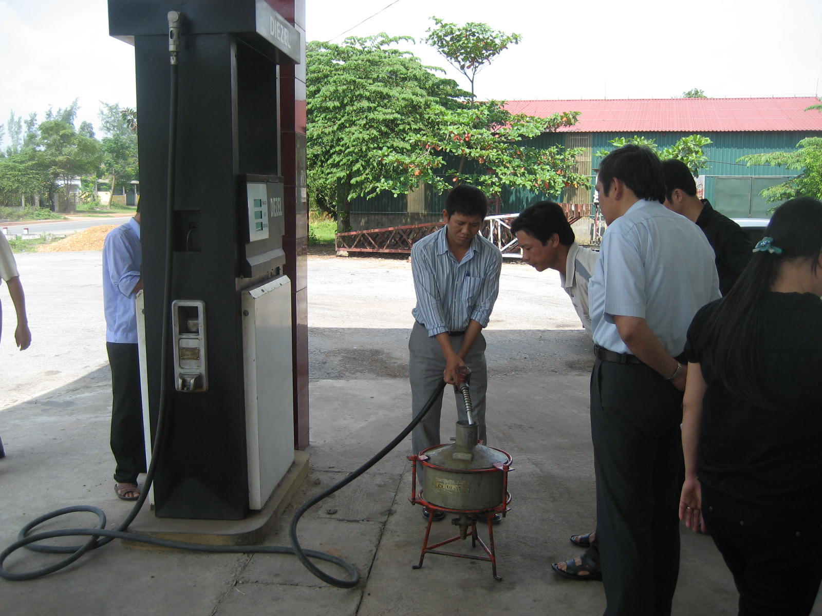 C&aacute;c hoạt động kiểm tra chất lượng xăng dầu được Cục QLCLSPHH tăng cường, bảo vệ thị trường v&agrave; người 13Win18 đa dạng khuyến mãi