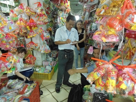 H&agrave;ng loạt cơ sở b&aacute;n đồ chơi trẻ em kh&ocirc;ng đạt chuẩn