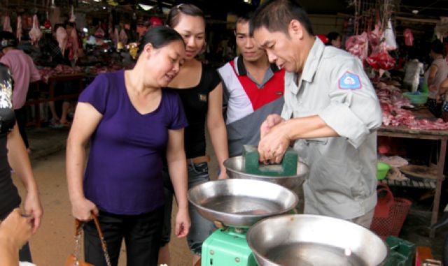Hưng Y&ecirc;n tăng cường kiểm tra kiểm so&aacute;t phương tiện đo 