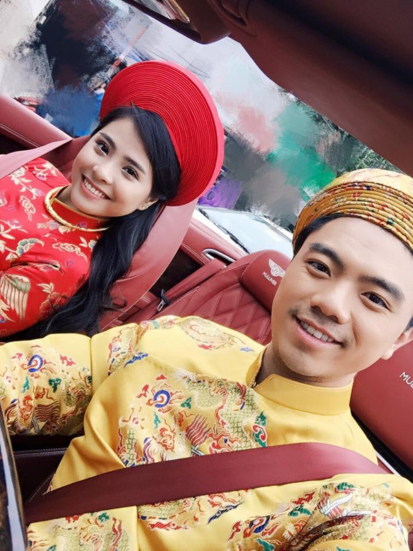 Kiều Anh giản dị tr&ecirc;n xe cưới bạc tỷ