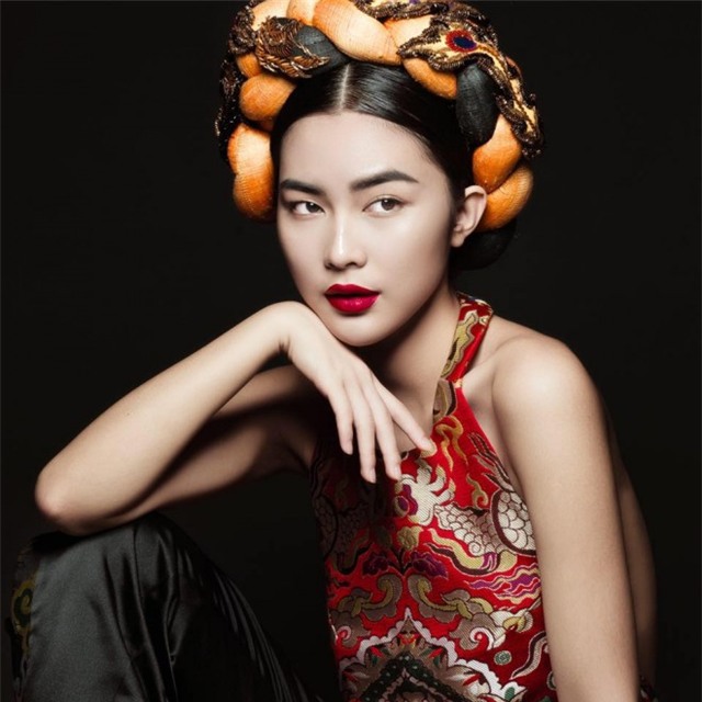 Helly Tống với vẻ đẹp mang đậm chất Châu Á